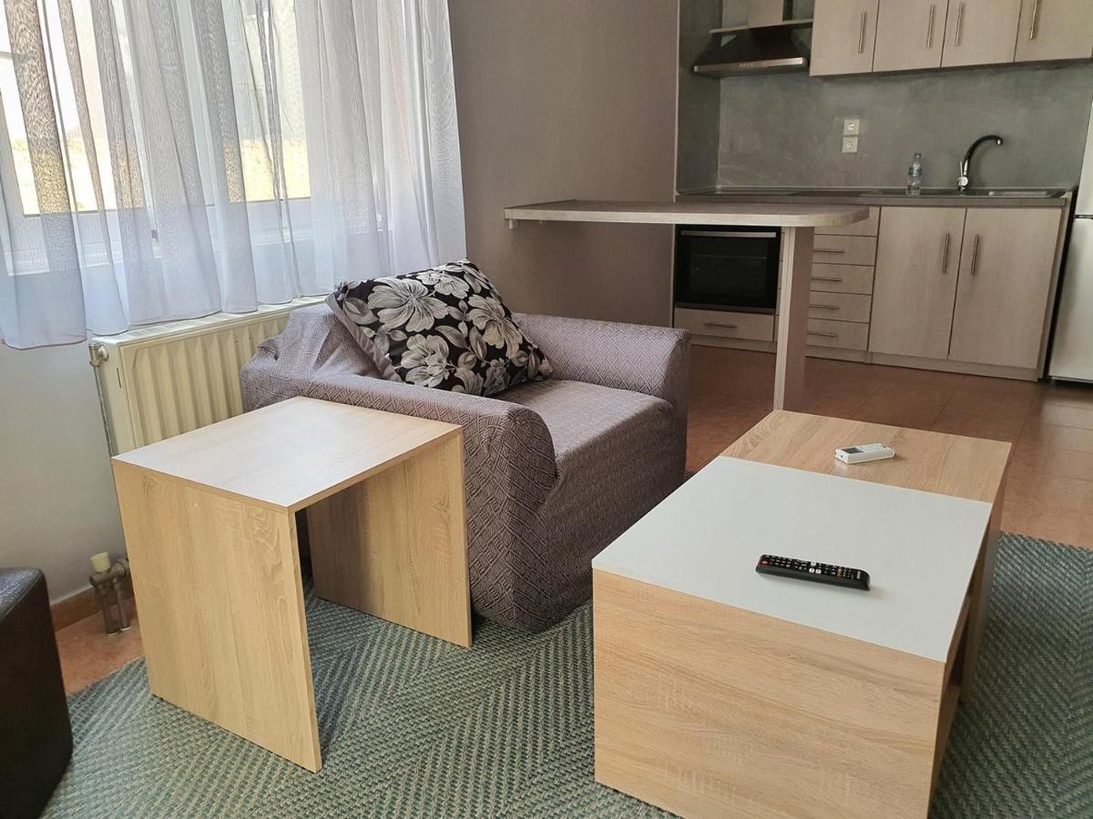 Theos Apartment Dedeağaç Dış mekan fotoğraf