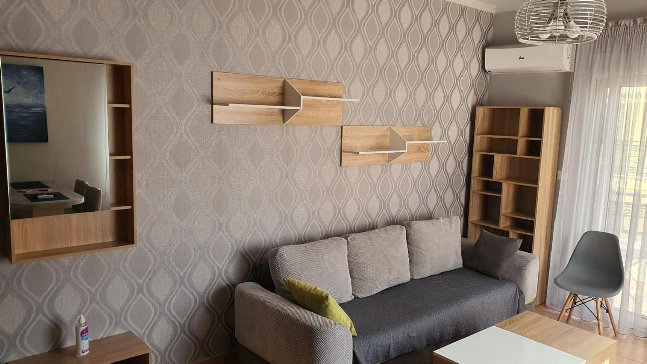 Theos Apartment Dedeağaç Dış mekan fotoğraf