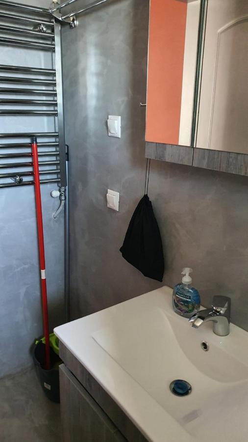 Theos Apartment Dedeağaç Dış mekan fotoğraf