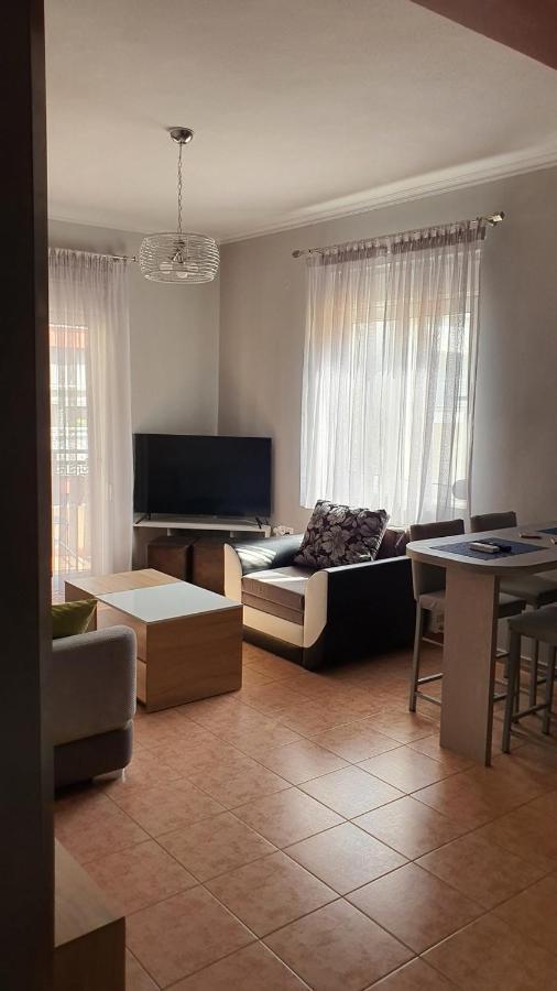 Theos Apartment Dedeağaç Dış mekan fotoğraf