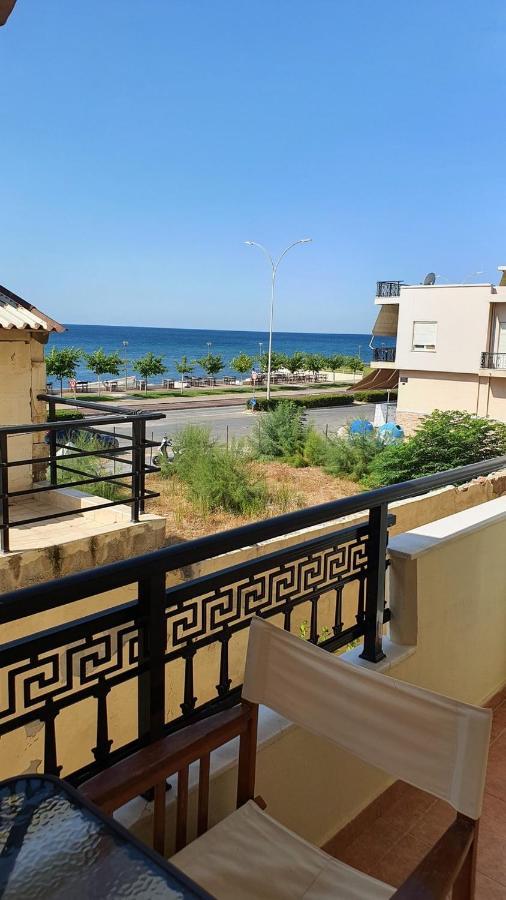 Theos Apartment Dedeağaç Dış mekan fotoğraf