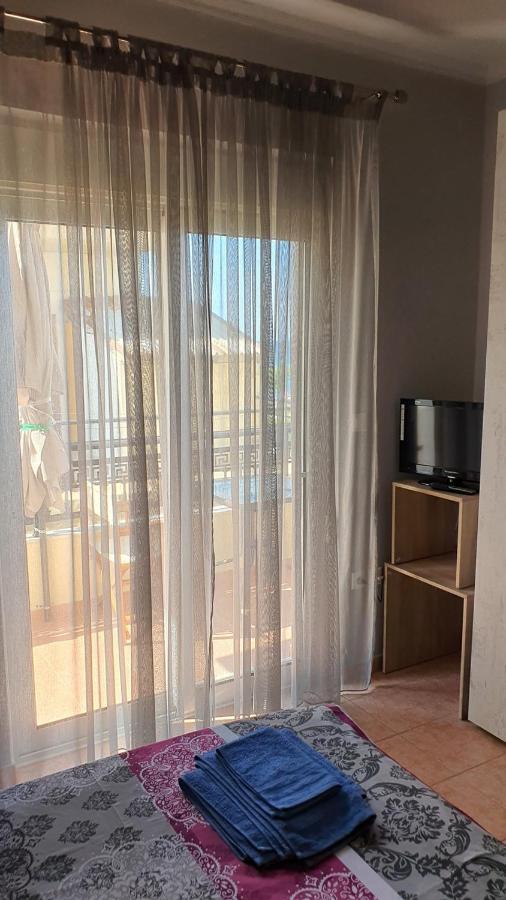 Theos Apartment Dedeağaç Dış mekan fotoğraf