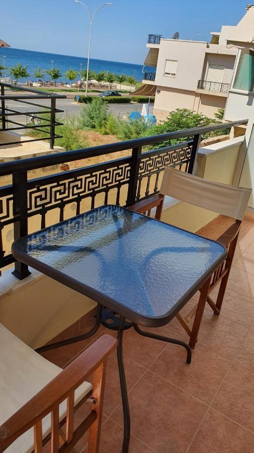 Theos Apartment Dedeağaç Dış mekan fotoğraf